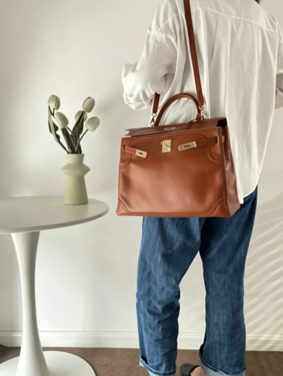 Kelly Sellier Ghillies 28cm Natural Sable Barenia Leather Gold Hardware Women Handbag
