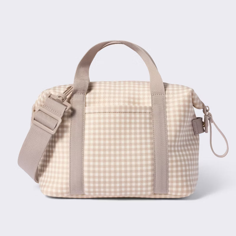 Single-shoulder diaper bag with an insulated bottle pouch