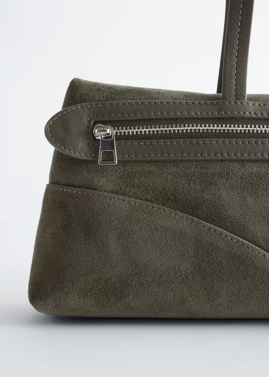 Slim single-shoulder baguette bag
