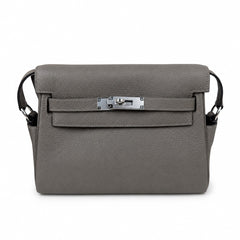 🆕 In stock Kelly Messenger messenger bag for men and women, pewter gray silver buckle, imported leather, all-steel hand-waxed thread, the highest cost-effectiveness on the Internet. The classic combin