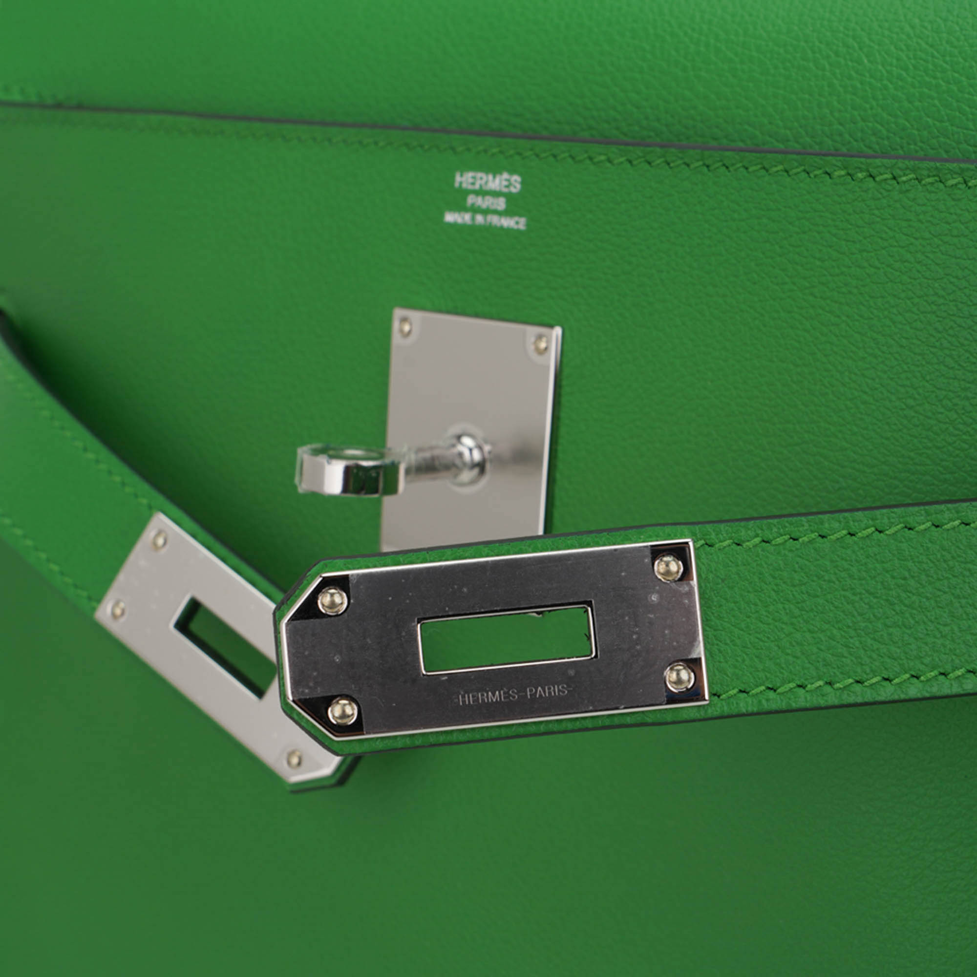 👜Kelly Messenger 25 Bag Vert Yucca Evercolor Leather with Palladium Hardware